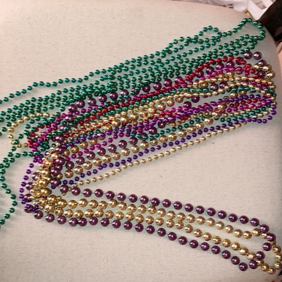 MARDI GRAS Beads - Picture 2 of 5